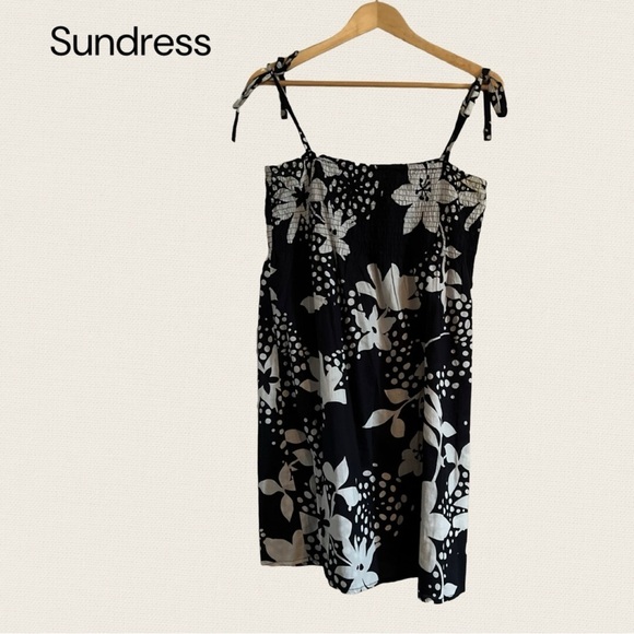 MODERN Black & Taupe Floral Sheered Bodice Sundress With Tied Straps Lar… - Picture 1 of 3